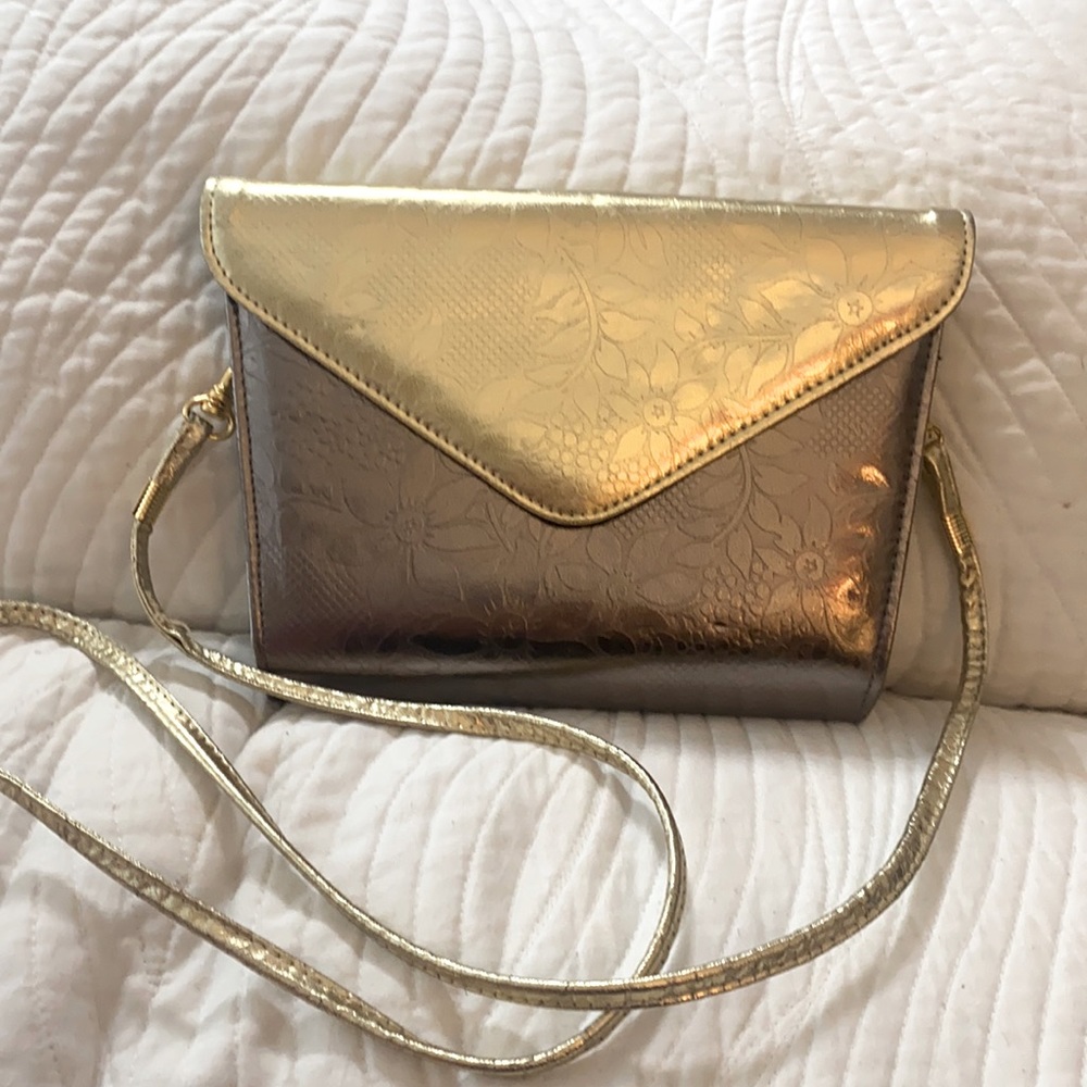 Trendy STRUCTURED BAG by MICHAEL VINTAGE metallic embossed gold & silver.LOVELY!
